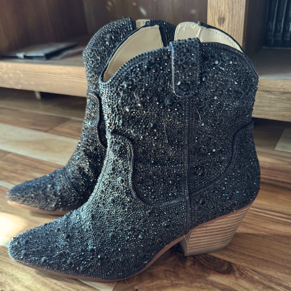 Betsy Johnson Diva Crystal Boots
